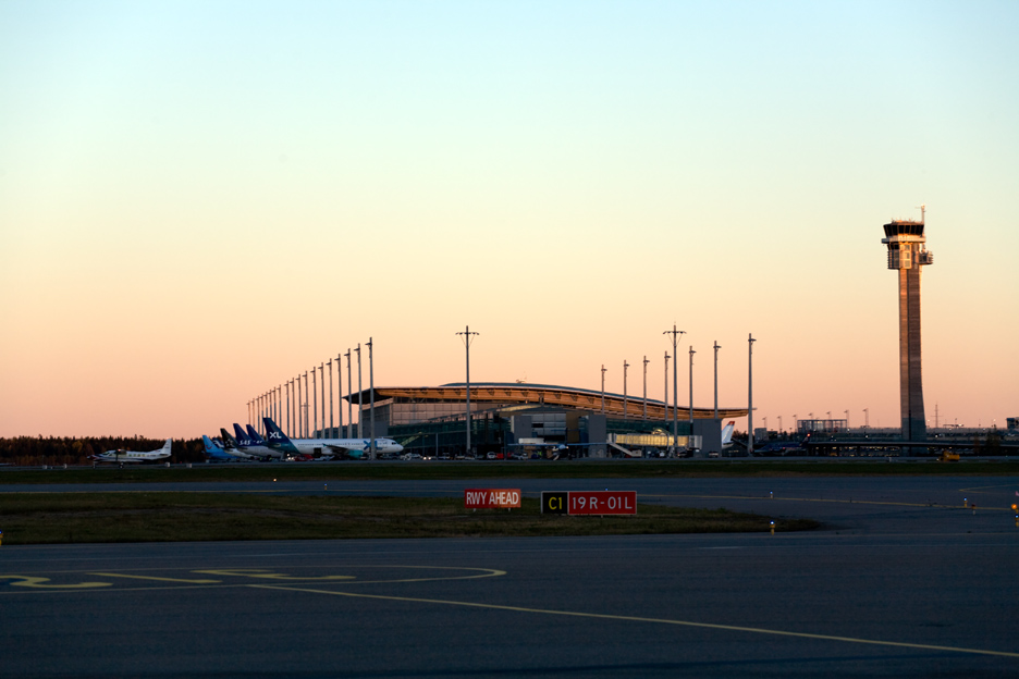Oslo Airport set single day passengers record when 88 046 people travelled via the airport on Friday, 27 September