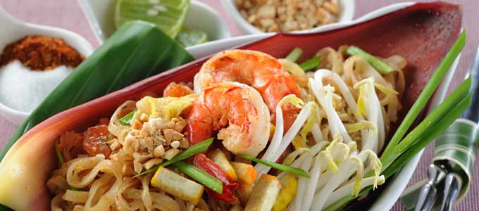 Bangkok named "Foodiest City" at the “Tastiest Fast Feasts” Awards by the British culinary website Chowzter 