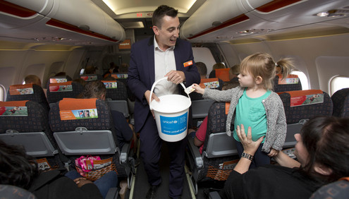 Member of Parliament for Luton South Gavin Shuker joins easyJet onboard to raise funds in support of UNICEF in the global fight against Polio 
