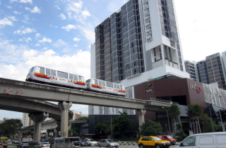 Bombardier INNOVIA automated people mover enters service in Singapore