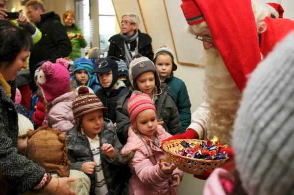 Finnish Santa Claus Joulupukki landed in Budapest to meet children in numerous locations throughout Hungary 