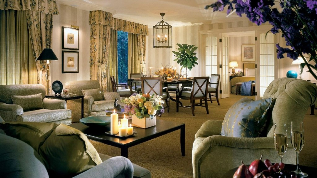 Four Seasons Hotel Boston awarded Five Stars by Forbes Travel Guide for 17 consecutive years