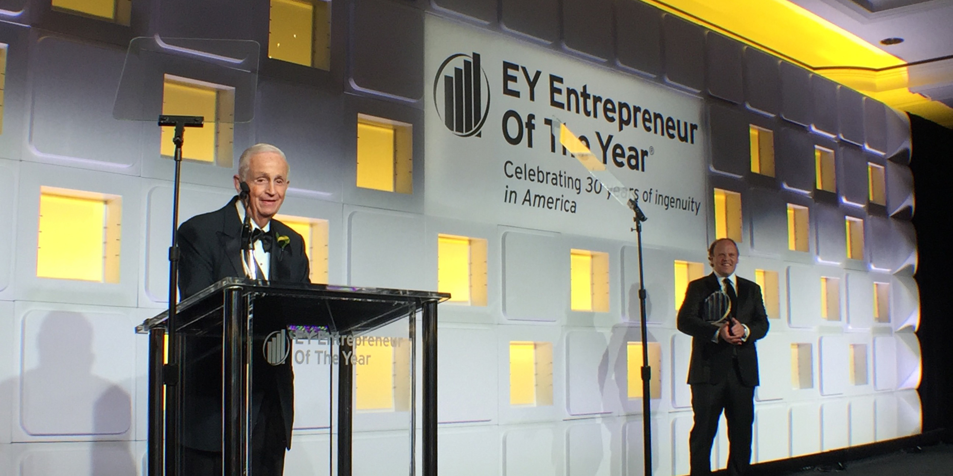 Bill Marriott accepting 2016 EY Entrepreneur of the Year® Award