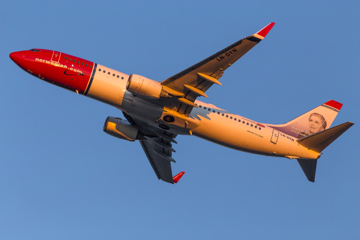 Norwegian signs charter contracts with Apple Vacations and Funjet Vacations to operate routes from the United States to the Caribbean and Mexico  