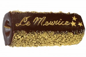 Le Meurice holds a candle to Christmas and presents its anniversary Yule log