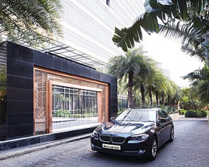 On the Move: Four Seasons Hotel Mumbai Keeps Business Travellers Connected