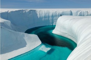 Extreme Ice Survey Exhibit at O'Hare Showcases Stunning Imagery of Glaciers2
