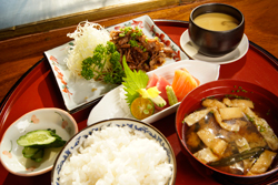 Have your share of the Siyouga Yaki Set Menus at UMU Japanese Restaurant  available until 28th February.