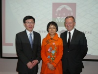Consul General from the People’s Republic of China in Marseille, Bian Jianqiang (left), MGTO Director Fernandes (middle) and Deputy Mayor of Nice, Rudy Salles (right) at the trade banquet