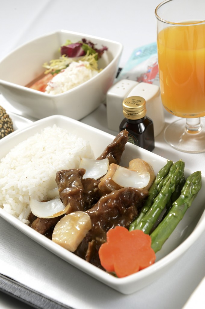 Dragonair offers exciting Chinese dishes from Man Ho of JW Marriott Hotel Hong Kong