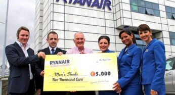 Ryanair donates to the Men’s Sheds Association from the sale of Ryanair’s “Fly to Win” scratchcards