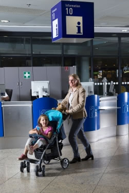 Parents can now borrow a stroller free of charge at Frankfurt Airport
