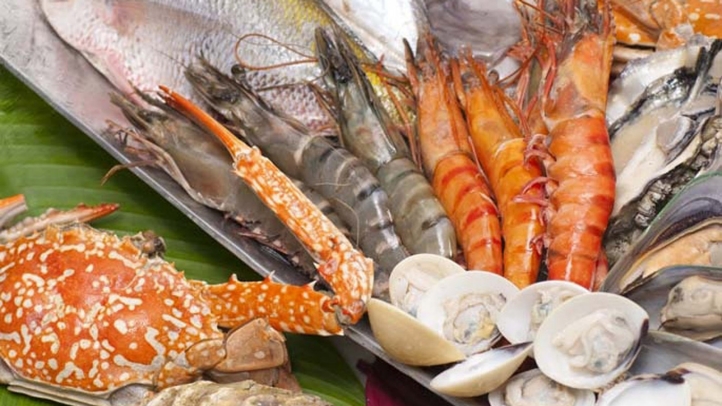 Seafood: Four Seasons Hotel Jakarta announced Wednesday Night Seafood Galore at Seasons Café