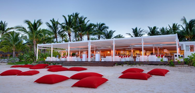 LUX* Belle Mare, Mauritius named on the Expedia Insiders’ Select list for 2014