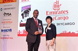 Nabil Sultan, Emirates Divisional Senior Vice President, Cargo (left) accepts ‘Best Air Cargo Carrier Middle East’ at the 28th Annual Asian Freight & Supply Chain Awards in Shanghai