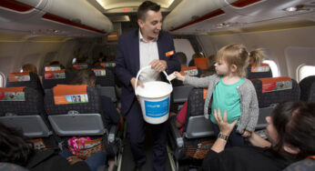 Member of Parliament for Luton South Gavin Shuker joins easyJet onboard to raise funds in support of UNICEF in the global fight against Polio