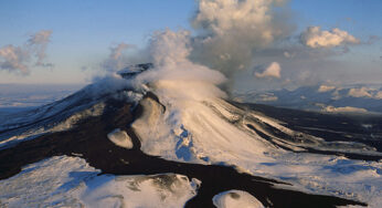 easyJet responds as Icelandic volcano Bardarbunga escalates