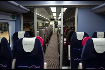 First Great Western (FGW) to increase Standard capacity by reducing the number of First Class carriages on trains running through Reading