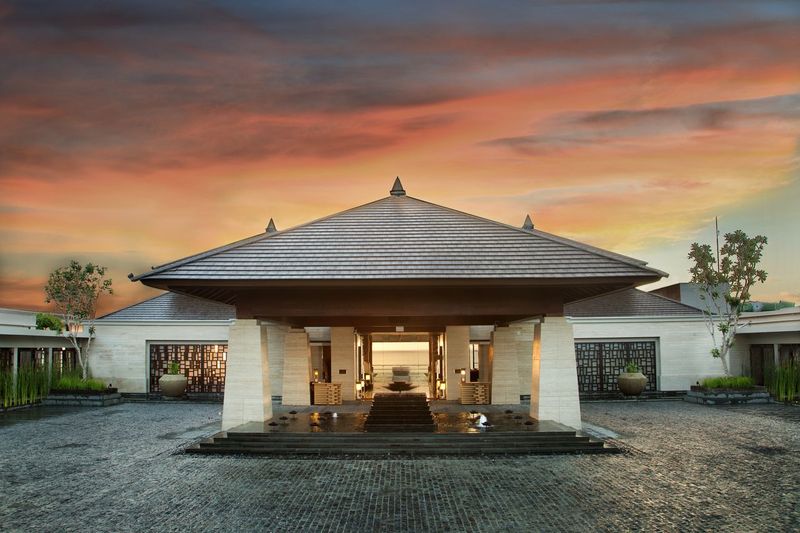The Ritz-Carlton opens 313 rooms cliff top resort located in Sawangan, Nusa Dua, Bali 