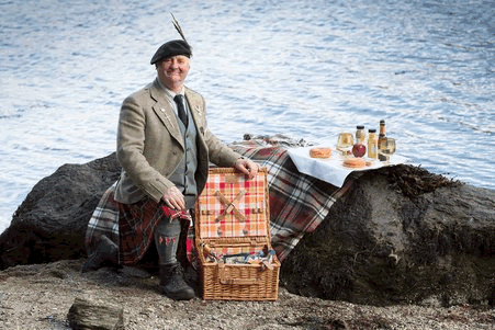 VisitScotland and Forest Holidays launch an exclusive new experience for holiday makers to Scotland - The Picnic Butler 
