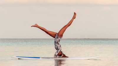 Four Seasons Resort Maldives at Kuda Huraa launches Stand Up Paddleboard (SUP) yoga with Yoga Master Kat Harding 