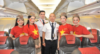 Vietjet staff with special uniform to celebrate Vietnam’s 70th National Day