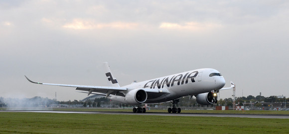 Heathrow welcomes the arrival of Finnair’s first commercial flight on an A350 XWB