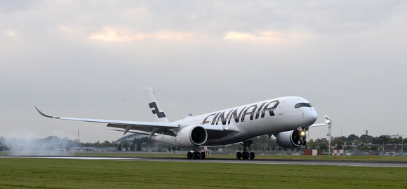 Heathrow welcomes the arrival of Finnair’s first commercial flight on an A350 XWB 