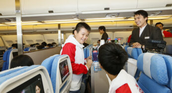 Less-advantaged youngsters took part in Dragonair “Journey of Dreams” aviation programme