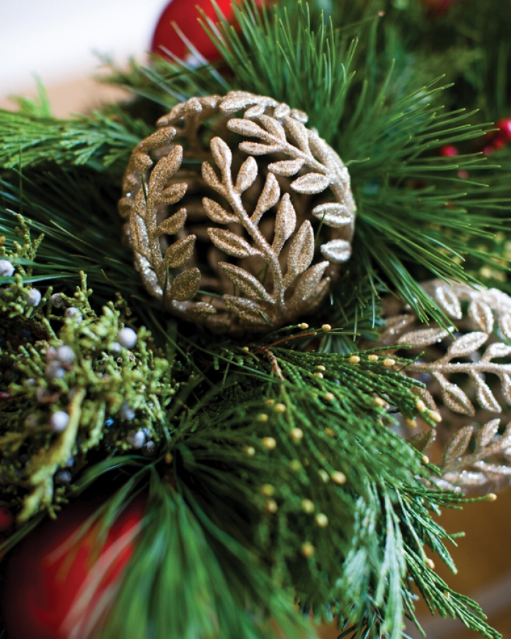 Four Seasons Hotel Hampshire floral designer Russell New to host Christmas Wreath-Making Workshop 