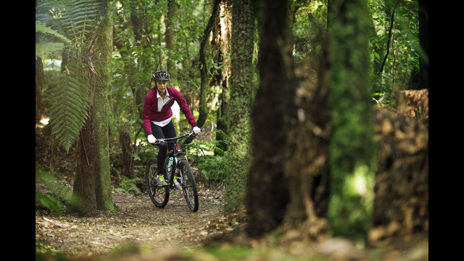 uring her journey on The Timber Trail, Megan Gale was accompanied by cross-country cycling Commonwealth Games silver medalist Sam Gaze. CREDIT: Tourism New Zealand