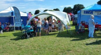 Doncaster Sheffield Airport donates £900 to Askern Community Library for outdoor community events