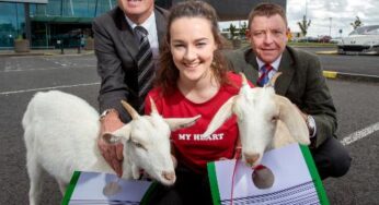 Dublin GAA Football manager Jim Gavin joins Bóthar Ark 25th anniversary airlift