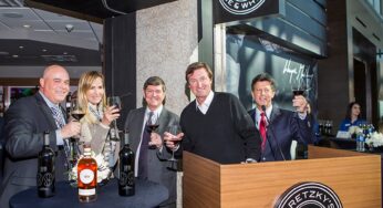 HMSHost and hockey legend Wayne Gretzky celebrate opening of No. 99 Gretzky’s Wine & Whisky at Edmonton International Airport