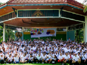 HG’s corporate office and hotels in Bangkok, Thailand, gathered in Lumpini Park for a day of outdoor activity to pledge their support. The activities included aerobics, cycling, mini marathons and games.