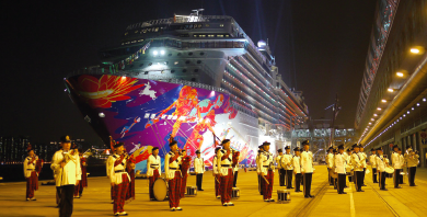 Dream Cruises’ newest luxury liner, World Dream made its inaugural call at Hong Kong’s Kai Tak Cruise Terminal