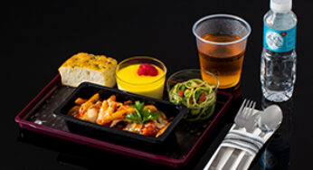 Qatar Airways introduces redesigned menu cards, tableware and dining concepts for its passengers in Economy Class