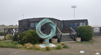 Port of Oakland pays tribute to mariners with a new sculpture