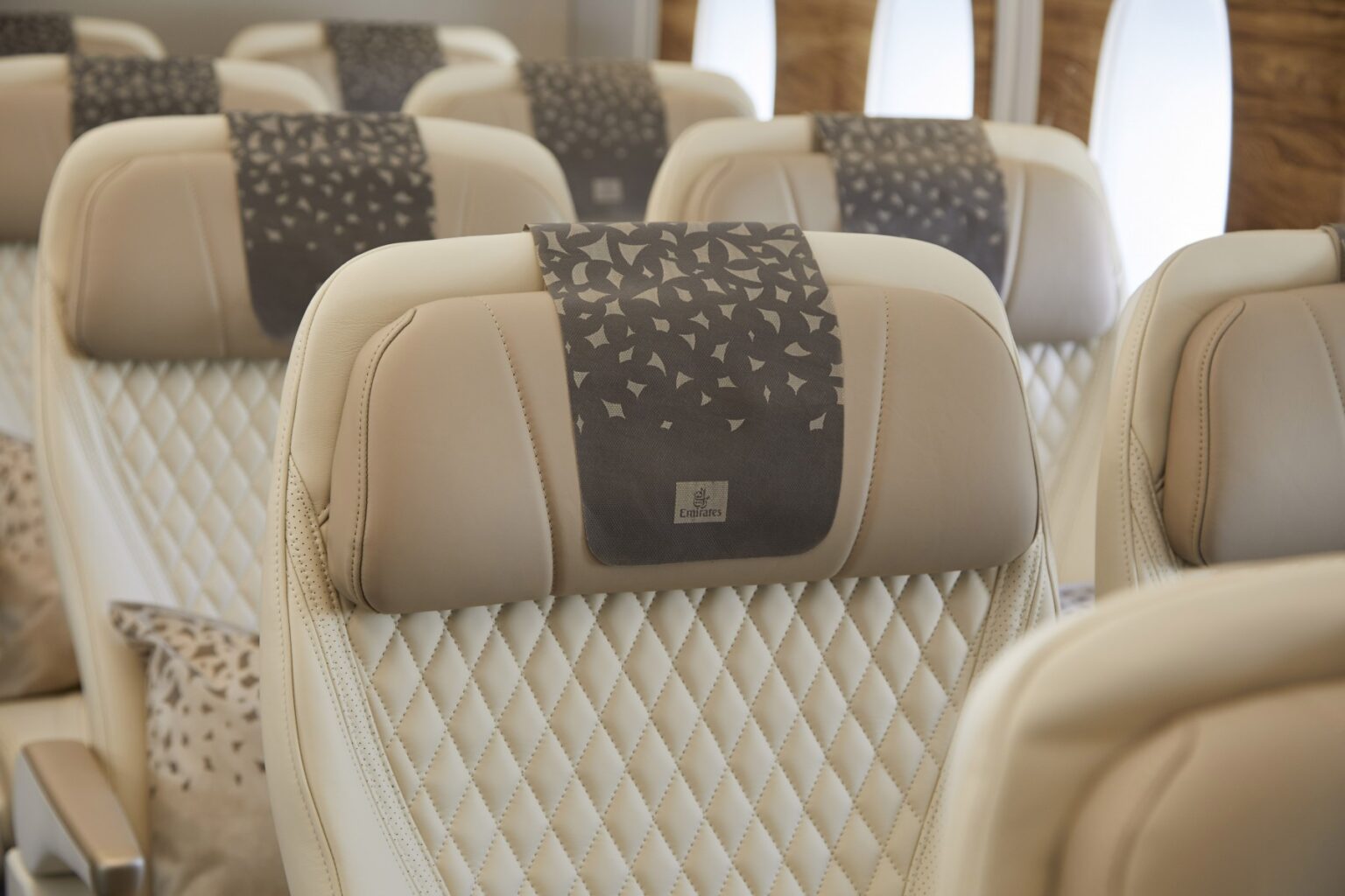 Emirates to present its Premium Economy seats for the first time at Arabian Travel Market 2021 (ATM)
