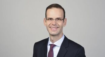 Austrian Airlines reappoints Michael Trestl as Chief Commercial Officer for another five years