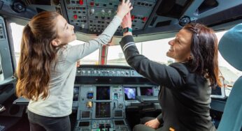 easyJet Celebrates Mother’s Day by Inspiring Young Girls to Pursue STEM Careers Through Behind-the-Scenes Workplace Tours