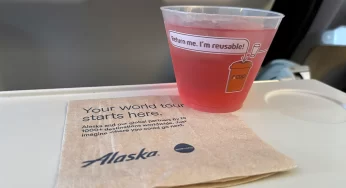 Alaska Airlines Pilots Reusable r.Cups in Sustainability Push on National Reuse Day