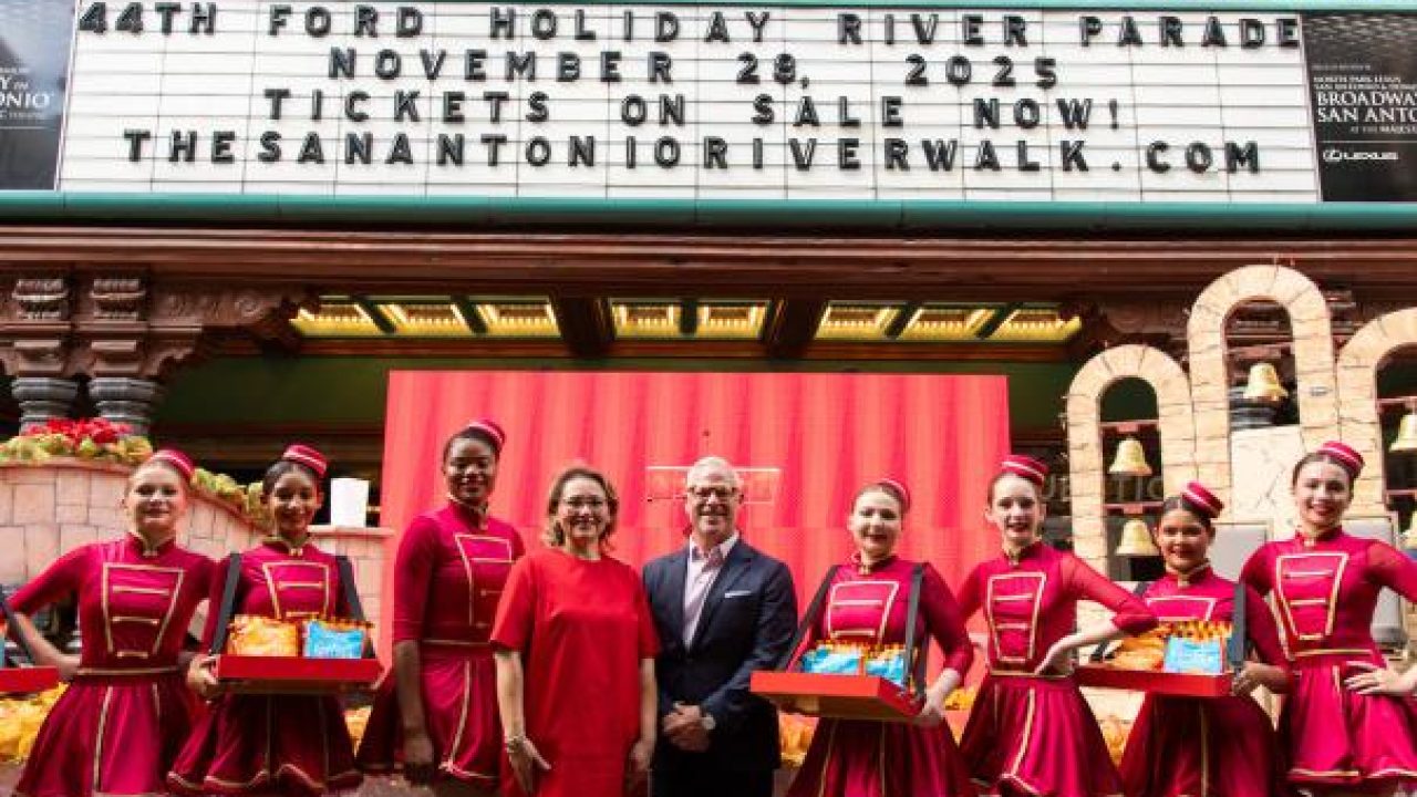 Travel PR News | San Antonio Rings in Holidays with Merry Movie Magic  River Parade Featuring 27 FilmThemed Barges